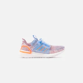 Adidas     wmns ultraboost 19
