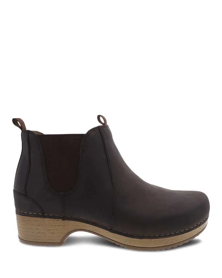  Becka Oiled Pull Up Boot in Brown  