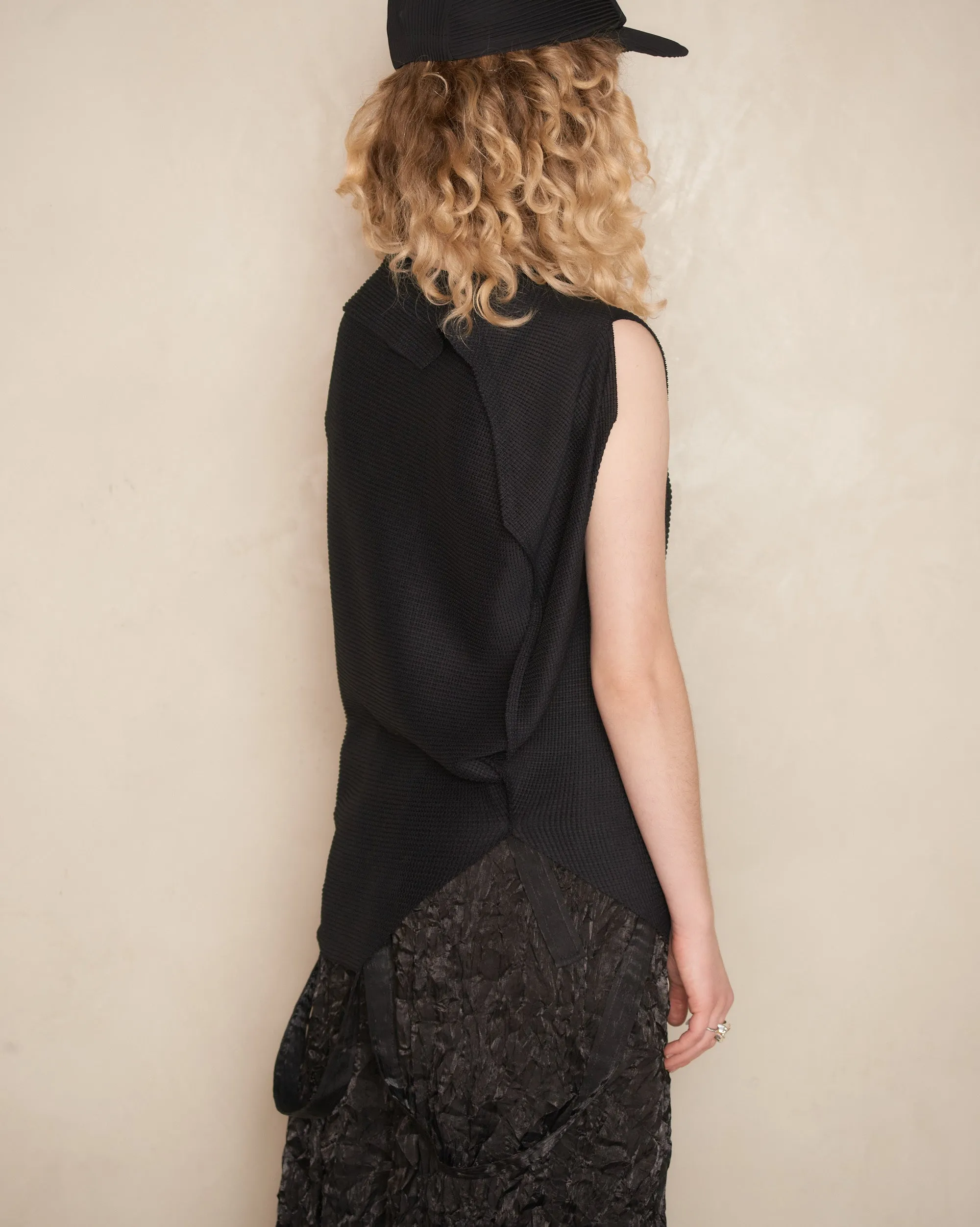 Black Sleeveless Drape Pleat Top