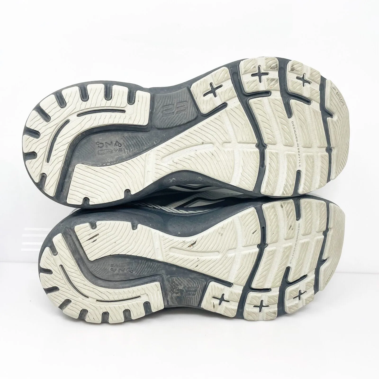 Brooks Mens Adrenaline GTS 23 1103914E065 White Running Shoes Sneakers Sz 10 4E