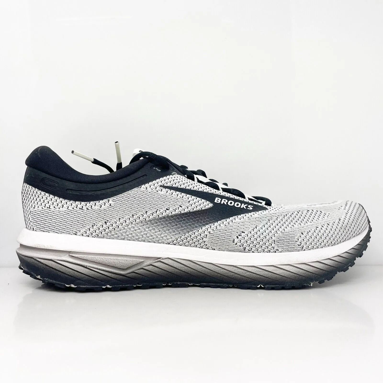 Brooks Mens Revel 7 1104351D121 Gray Running Shoes Sneakers Size 12.5 D