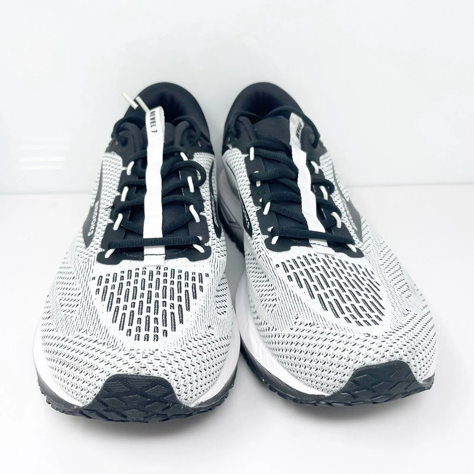 Brooks Mens Revel 7 1104351D121 Gray Running Shoes Sneakers Size 12.5 D