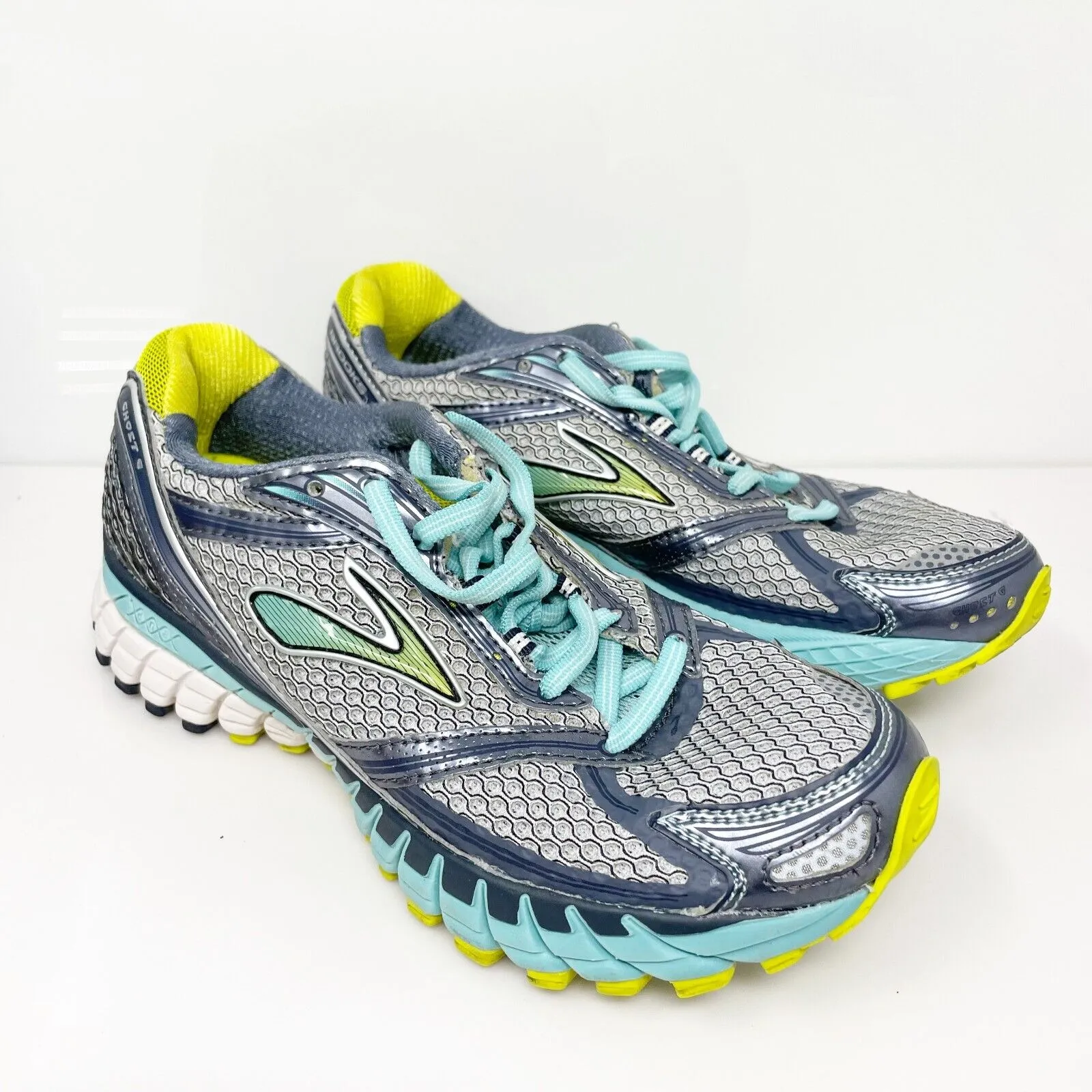 Brooks Womens Ghost 6 1201381B620 Gray Running Shoes Sneakers Size 8 B