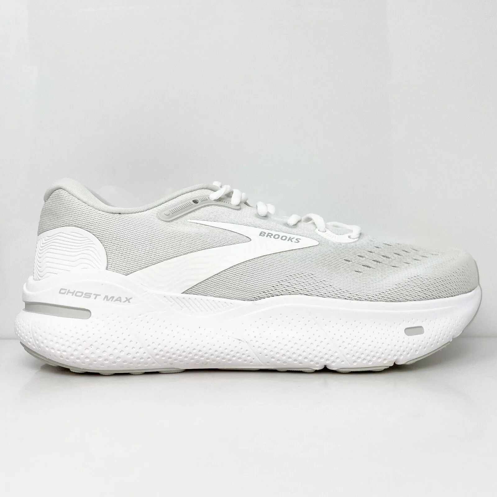 Brooks Womens Ghost Max 1203951B124 White Running Shoes Sneakers Size 9.5 B