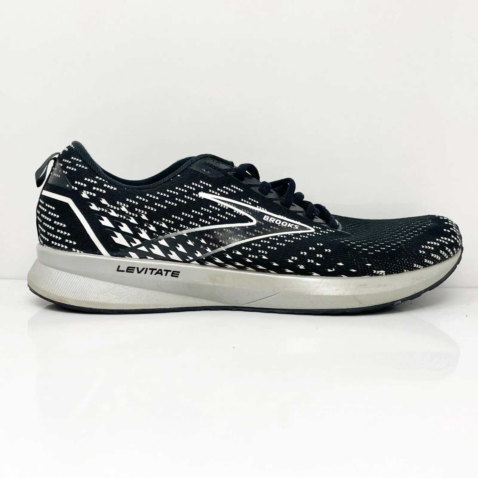 Brooks Womens Levitate 5 1203571B090 Black Running Shoes Sneakers Size 12 B