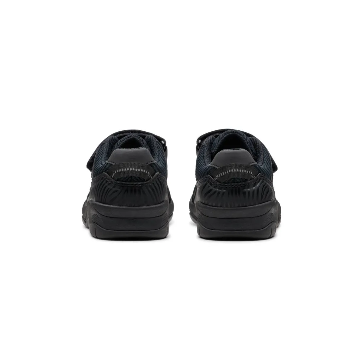 Clarks - Clowder Stripe 261783127g - G Fit (black Leather)