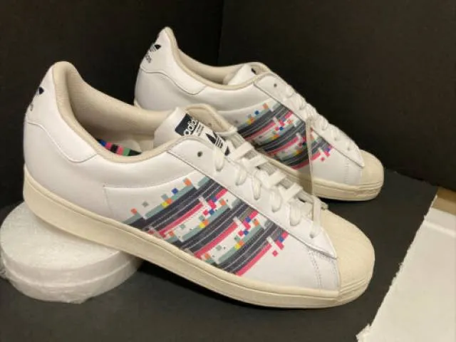 Dead stock in original box  adidas superstar 