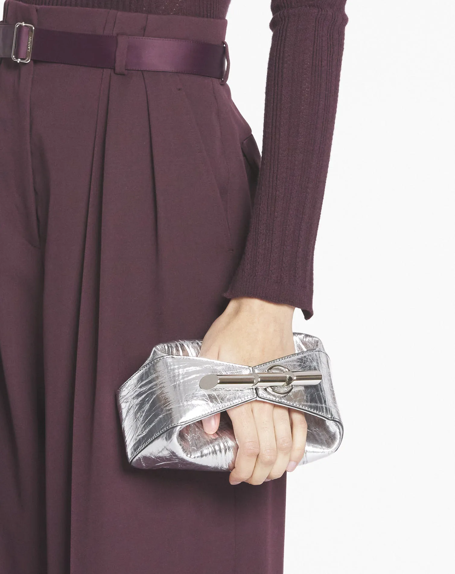 HAUTE SQUENCE CLUTCH BAG IN METALLIC LEATHER