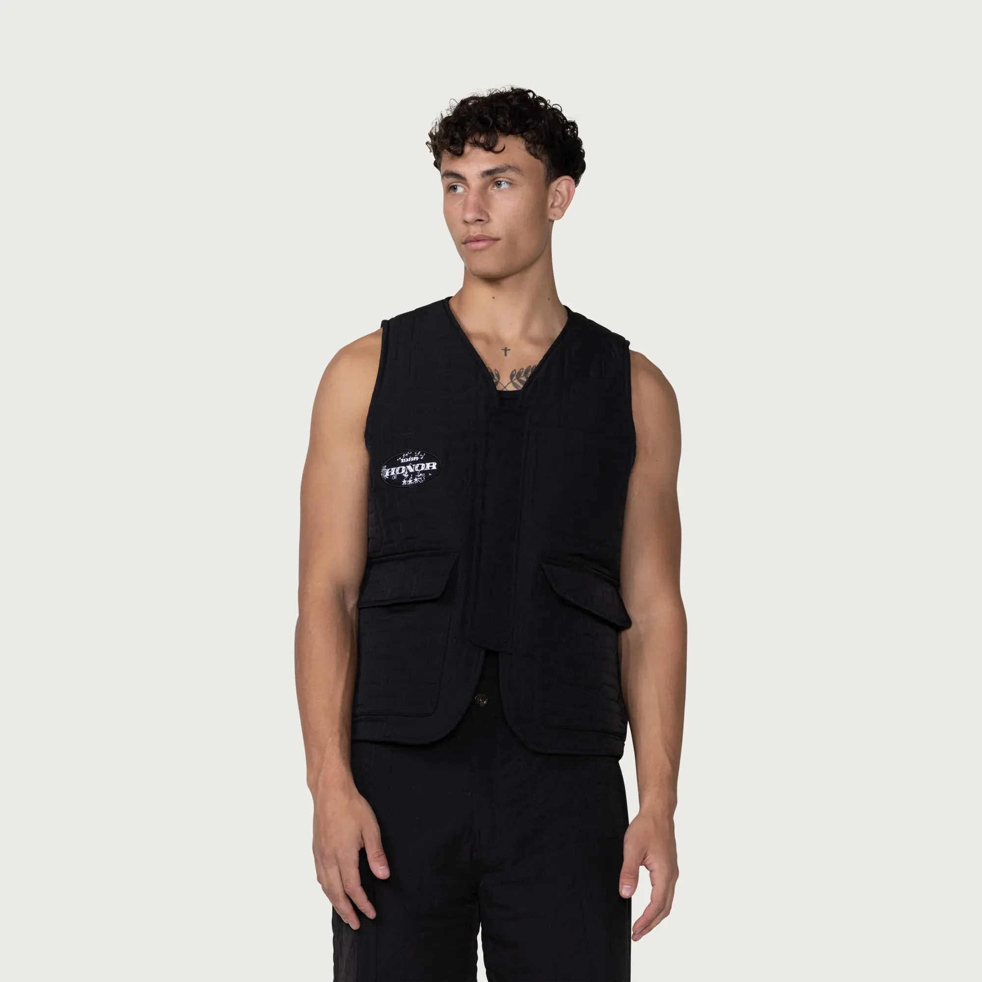 Honor the Gift Quilted Vest 'Black'
