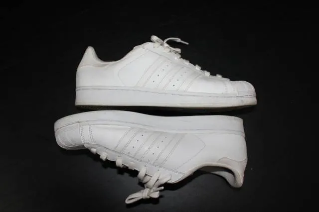 Mens Adidas Superstar Sneakers White 2015 B27136 SZ 10.5...