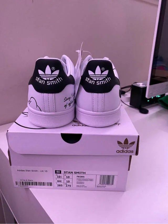 Mickey mouse x adidas stan smith white black
