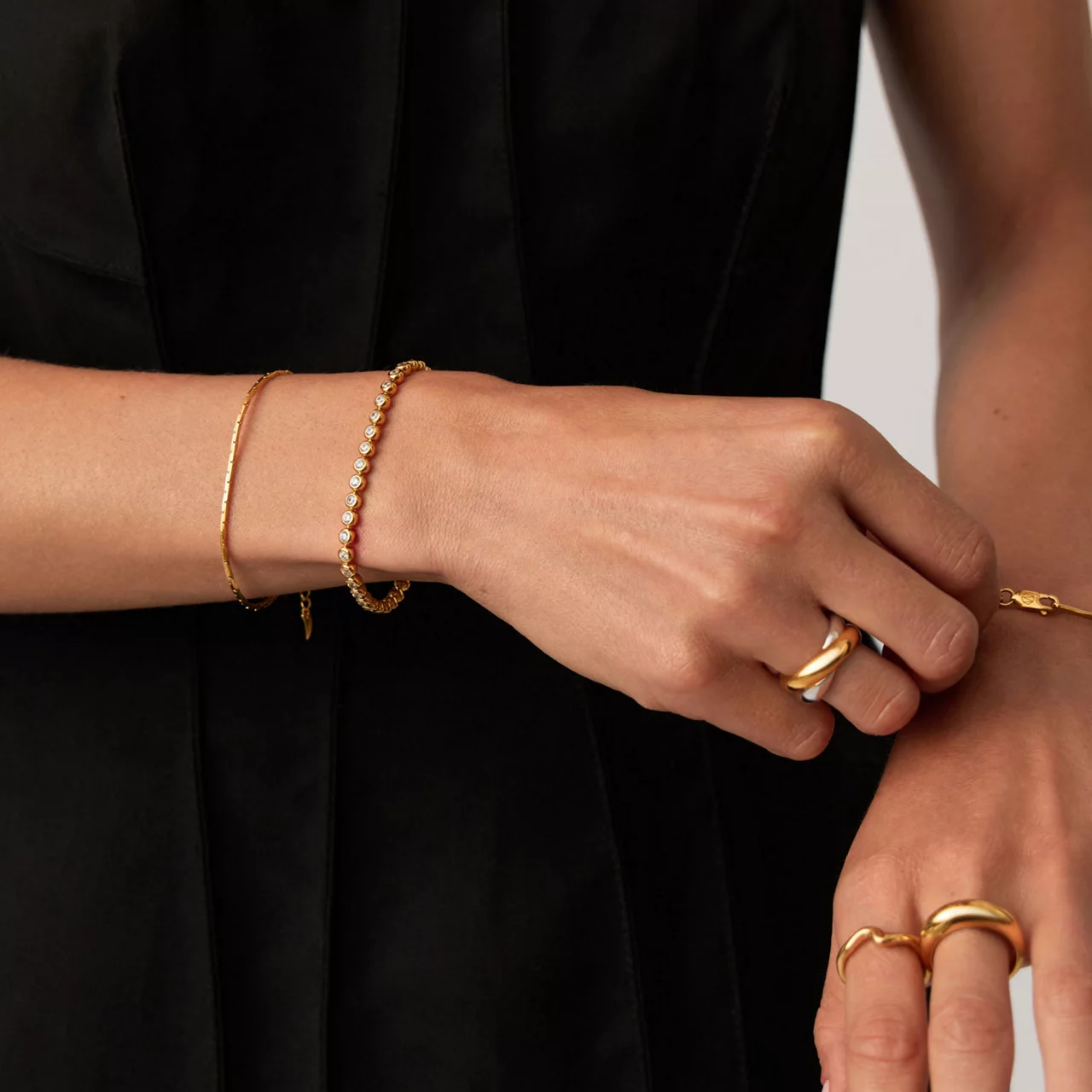 MISSOMA Classic Tennis Round Bracelet - Gold