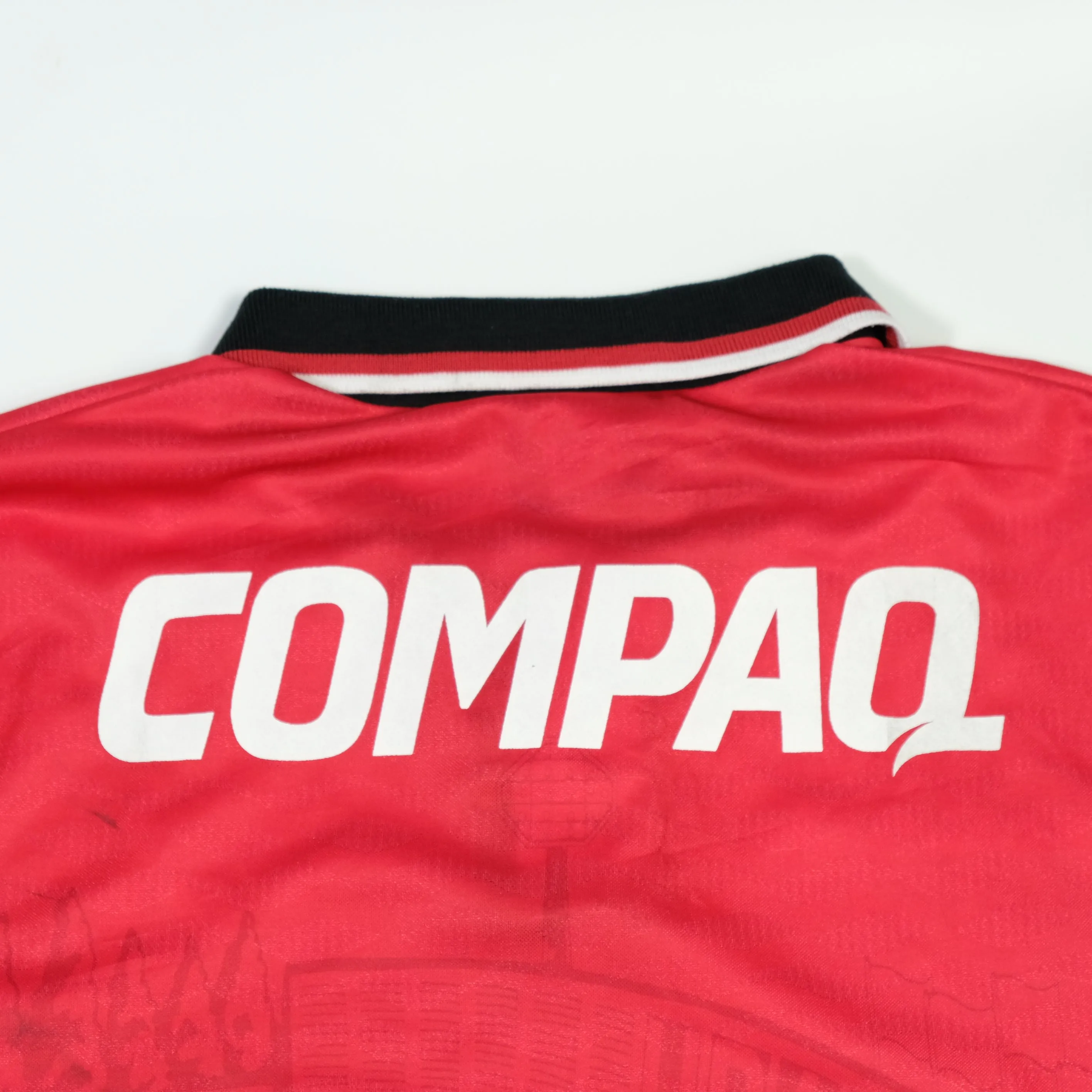Mitsubishi Urawa Red Diamonds J-League Umbro 1996/1998 Home Football Shirt Large