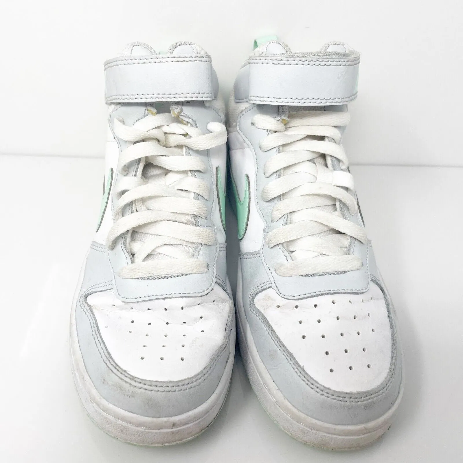 Nike Boys Court Borough Mid 2 CD7782-011 White Basketball Shoes Sneakers Sz 5.5Y