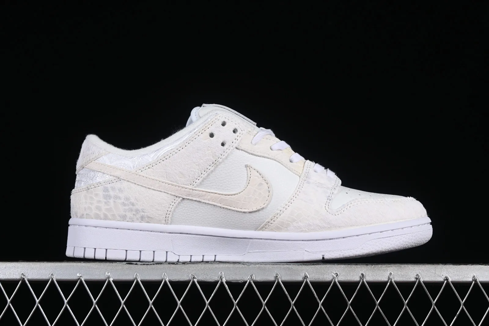 Nike SB Dunk Low CNY Cream White Green DV0831-002