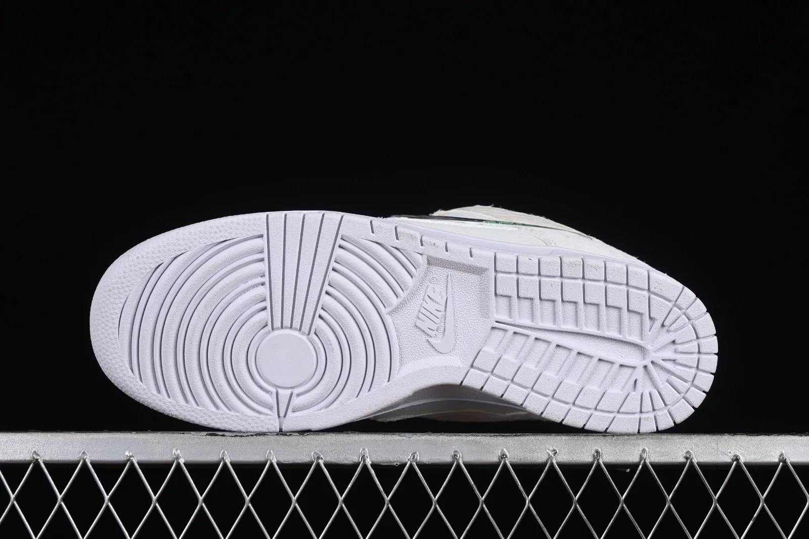 Nike SB Dunk Low CNY Cream White Green DV0831-002