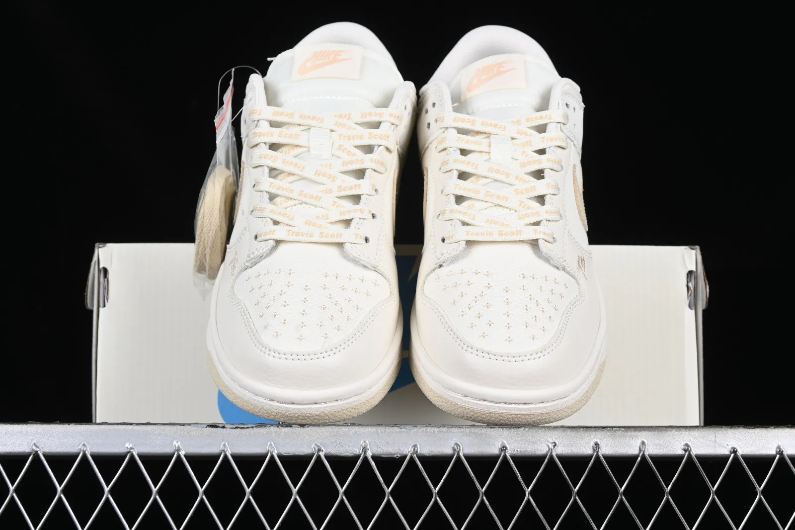Nike SB Dunk Low TS Off White Khaki DD1391-133