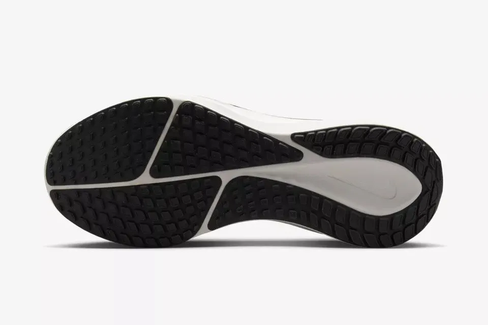 Nike Vomero 17 Black Bronzine Amber Brown FB1309-006