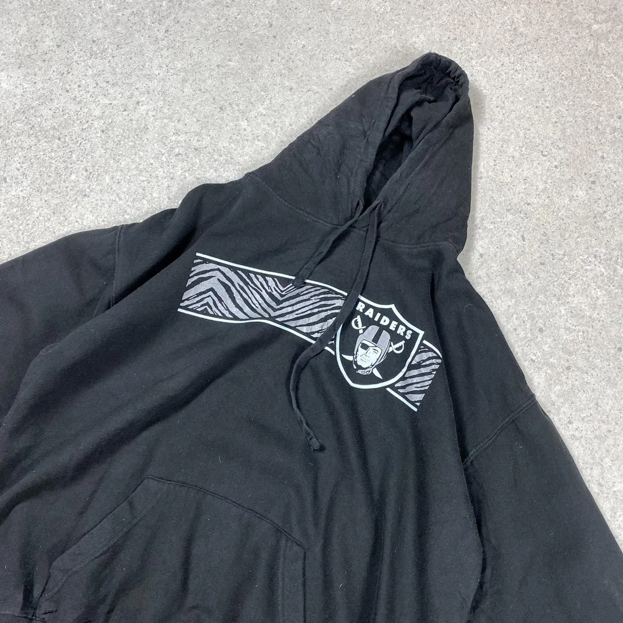 Oakland raiders hoodie medium/ large