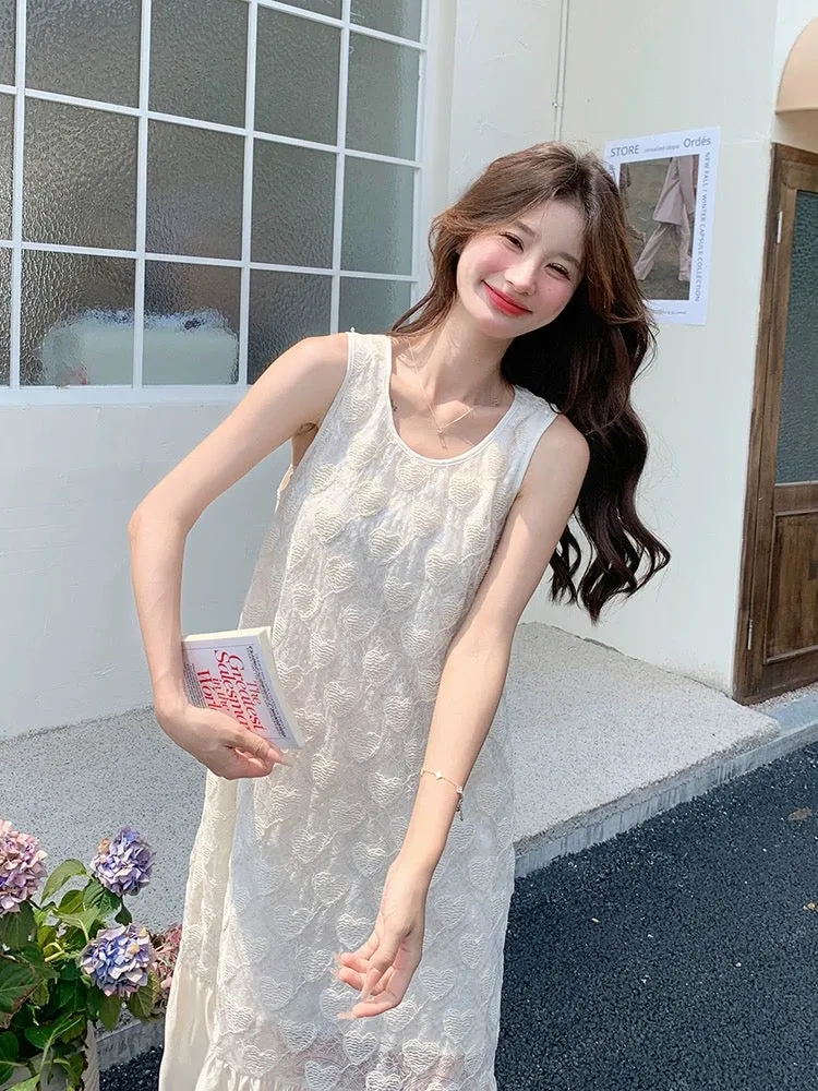 Off-white sleeveless vest dress for women summer 2024 new French romantic gentle style stunning fishtail skirt