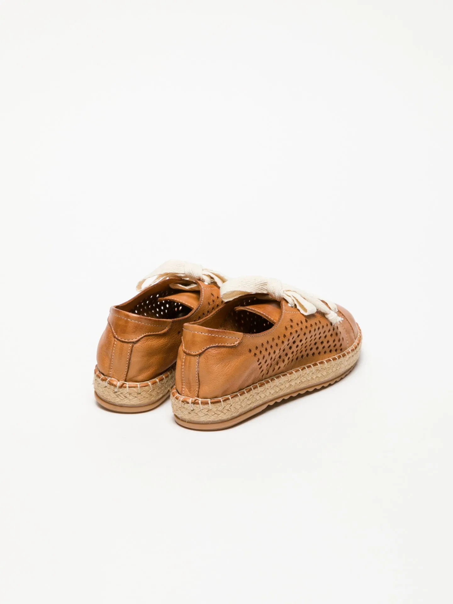 Peru Lace-up Trainers