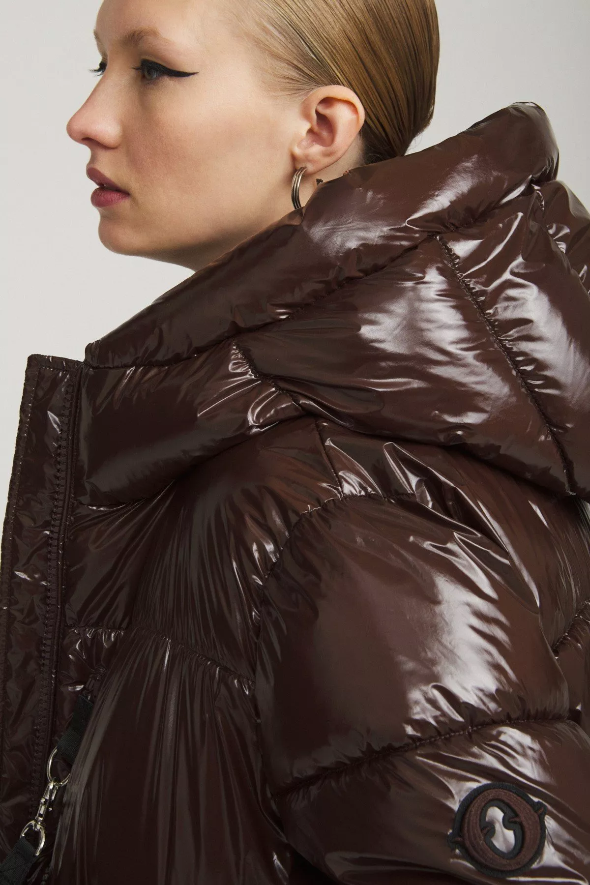 Puffer jacket shiny effect with wide neck