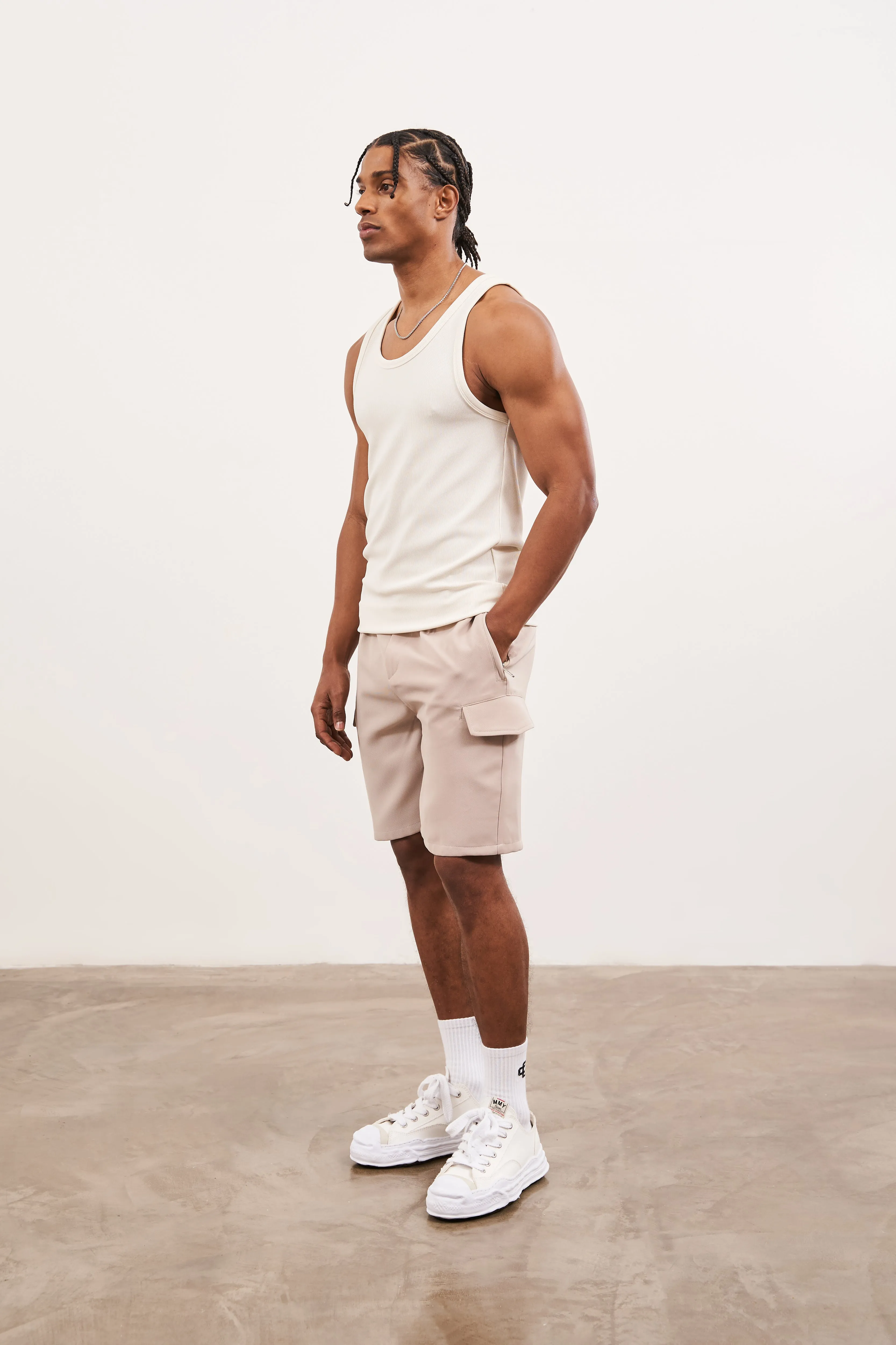 RIB TEXTURED VEST - OFF WHITE