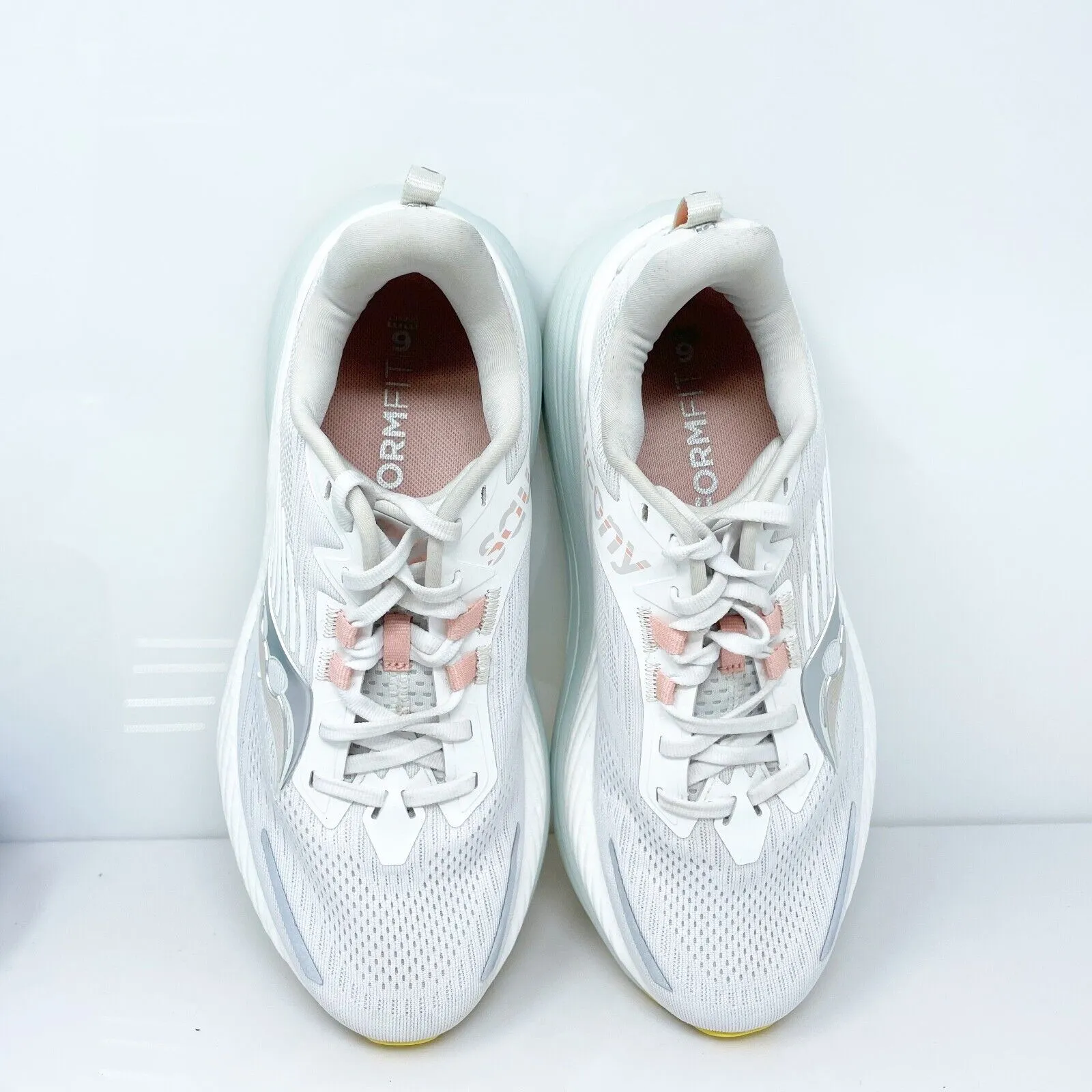 Saucony Womens Hurricane 24 S10934-246 White Running Shoes Sneakers Size 9 W