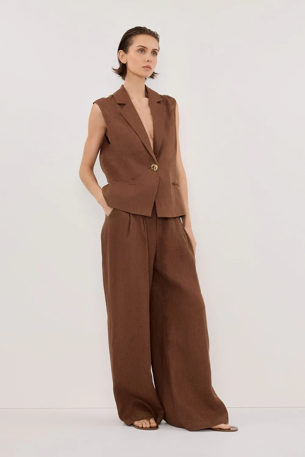 SELAH FONDANT LINEN SLEEVELESS VEST