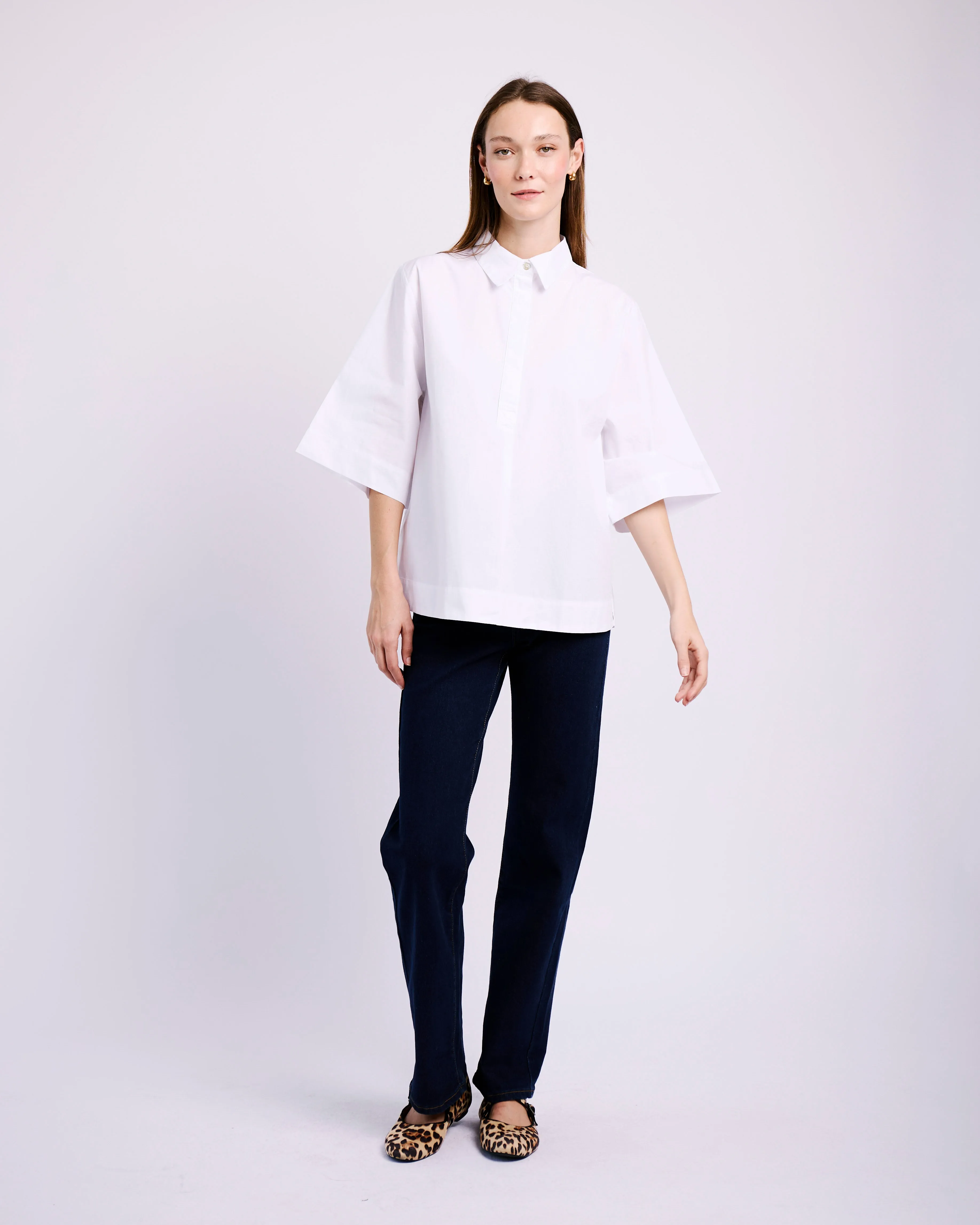 StraightLeg Stretch Jeans in Dark Wash