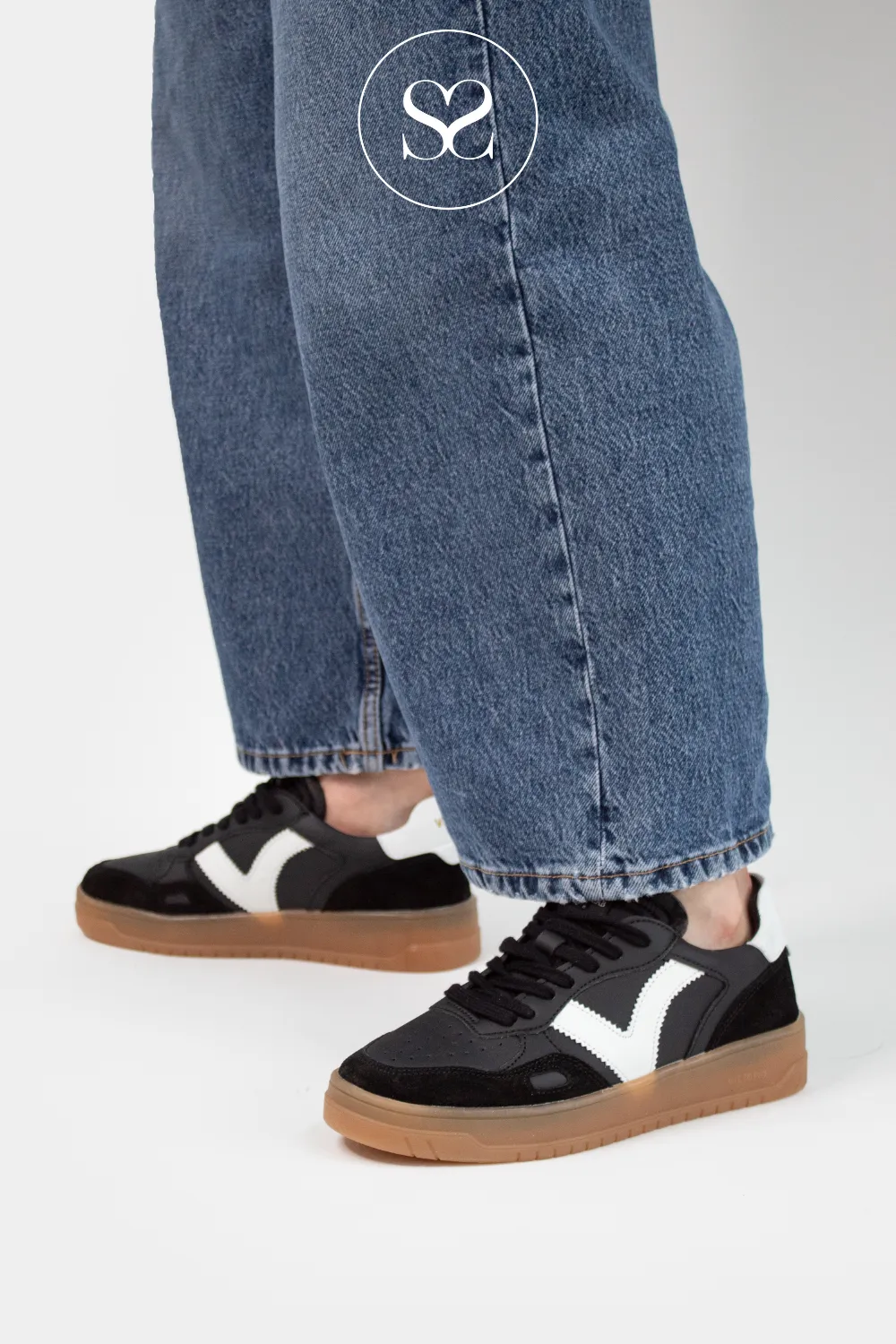 VICTORIA 1257126 BLACK LEATHER FLATFORM TRAINERS