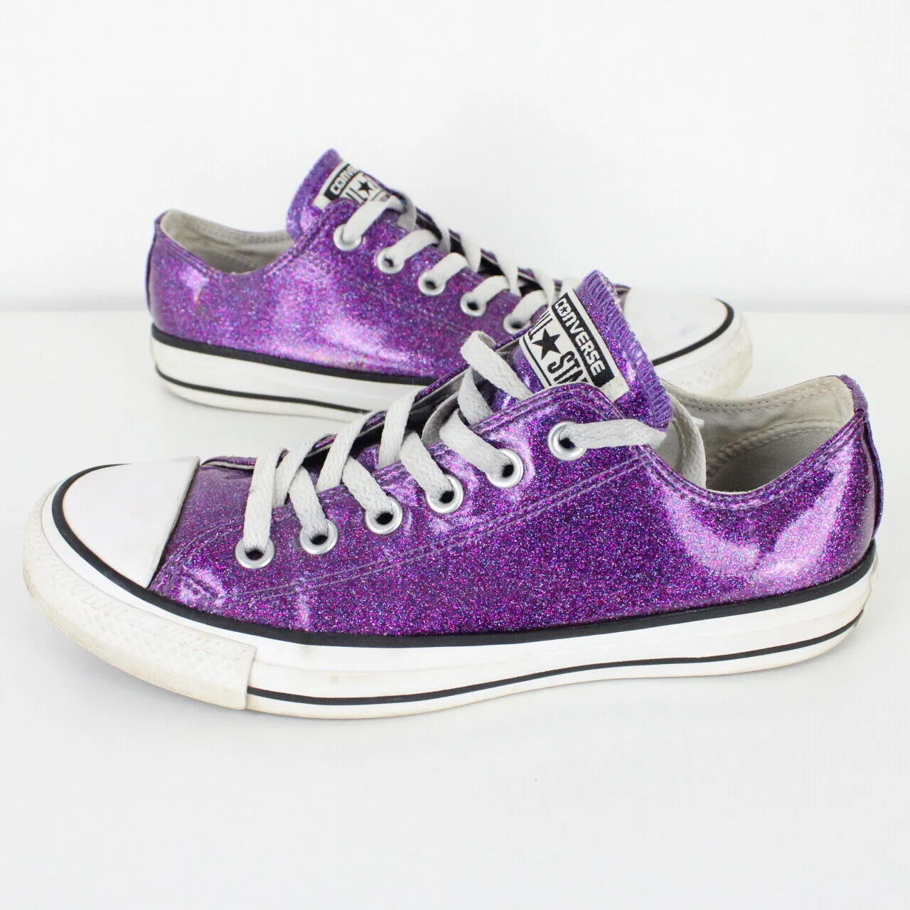 Womens CONVERSE Chuck Taylor Trainers Purple | UK 6