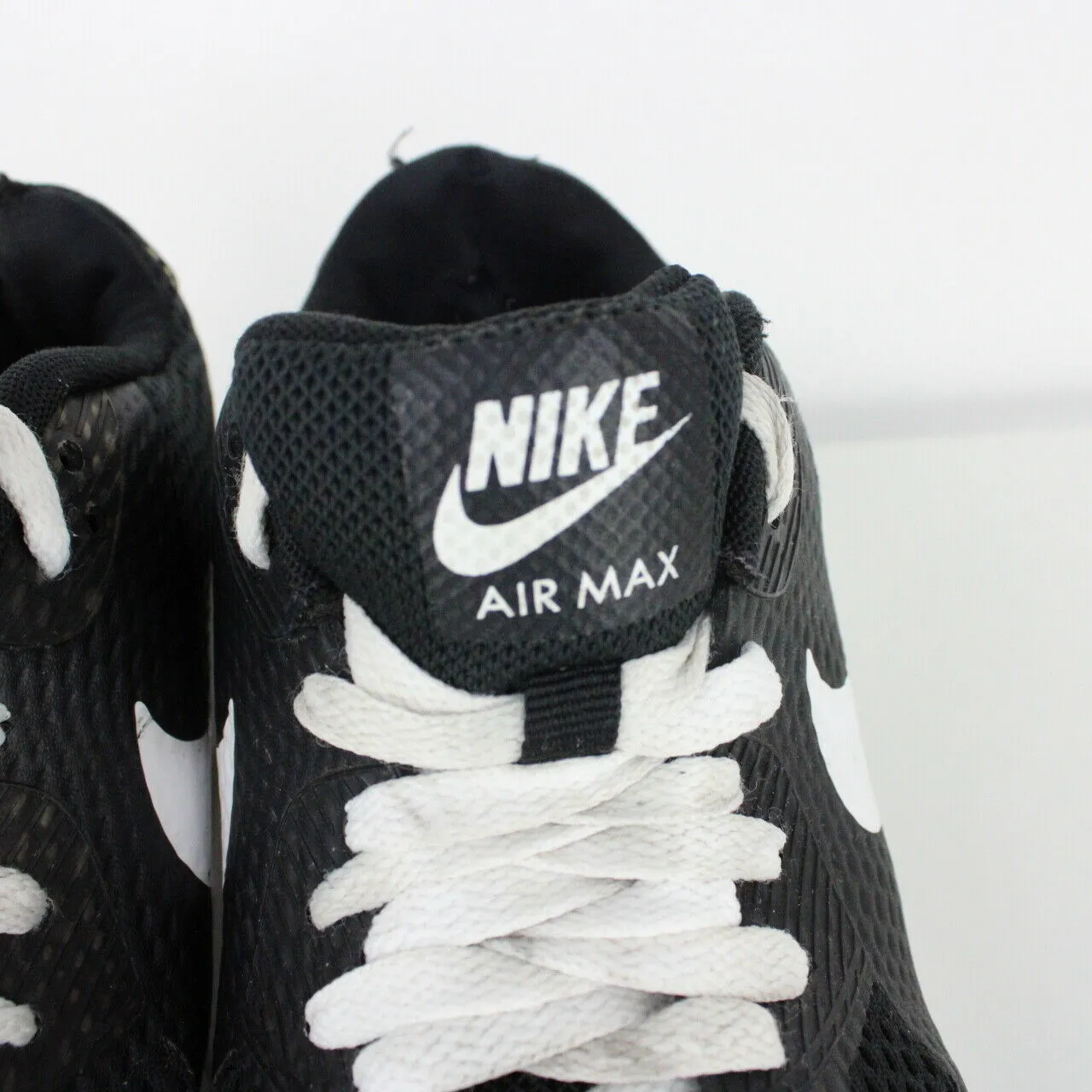 Womens NIKE AIR MAX 90 Trainers Black | UK 5